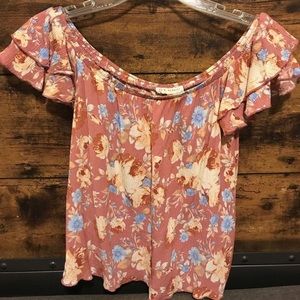 LA HEARTS OFF THE SHOULDER